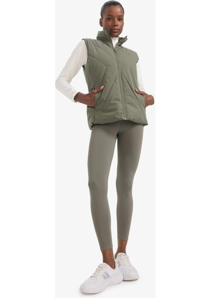 Fit Su Geçirmez Slim Fit Dar Kesim Fermuarlı Sporcu Yelek E9210AX25AU indirimleri