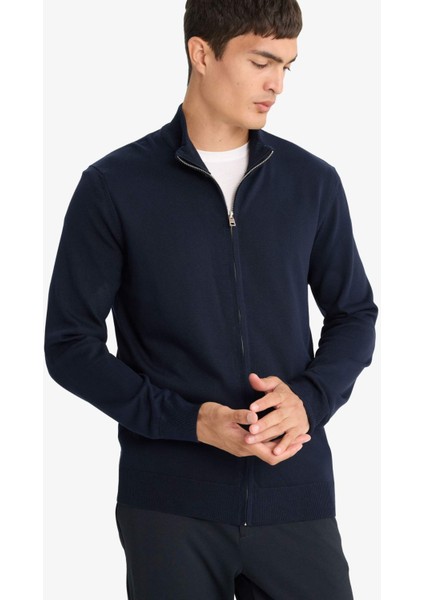 Standart Fit Dik Yaka Fermuarlı Triko Hırka