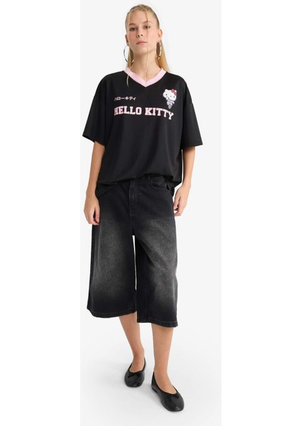 Hello Kitty Oversize Geniş Kalıp V Yaka Sırt Baskılı Kısa Kollu Tişört F9181AX25AU fiyatları