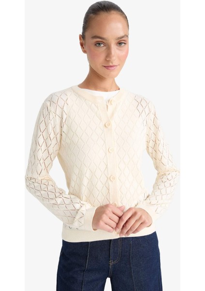 Regular Fit Bisiklet Yaka Ajurlu Düğmeli Triko Hırka G0191AX25AU modelleri