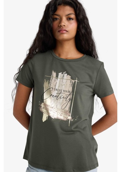 Relax Fit Bisiklet Yaka Baskılı Kısa Kollu Tişört E5062AX25AU fırsatları