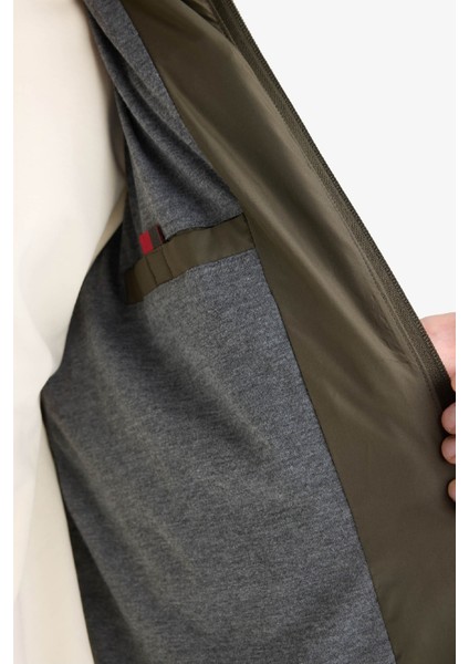 Su İtici Regular Fit Dik Yaka Astarlı Gizli Kapüşonlu Fermuarlı Cepli Mevsimlik Baharlık Mont D7669AX25AU