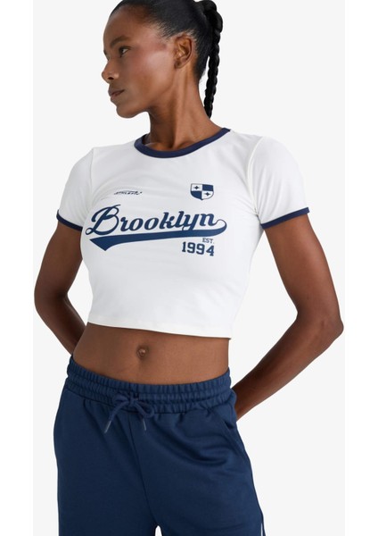 Fit Crop Bisiklet Yaka Baskılı Sporcu Kısa Kollu Tişört E7720AX25AU indirimleri