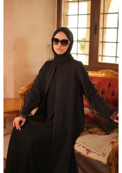 Zümra Kadın Dubai Tarzı İpek Ferace – İthal Dantel Detaylı, Gizli Fermuarlı Siyah 2024 Koleksiyonu indirimleri