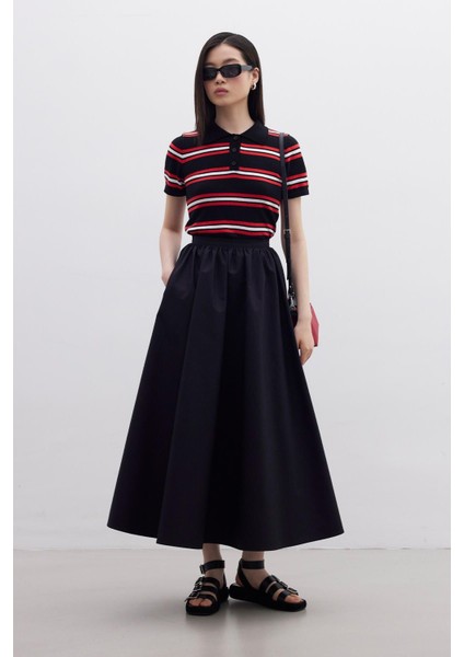 Kadın Siyah Volanlı Pamuklu Poplin Etek – Büzgülü Bel, Yan Cepli, Bluz ve Eşarpla Kolay Kombin