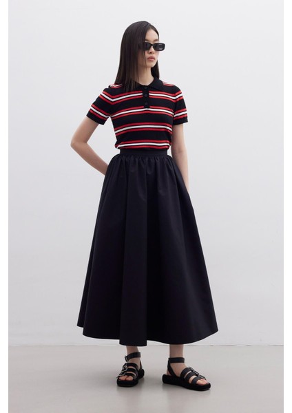 Kadın Siyah Volanlı Pamuklu Poplin Etek – Büzgülü Bel, Yan Cepli, Bluz ve Eşarpla Kolay Kombin