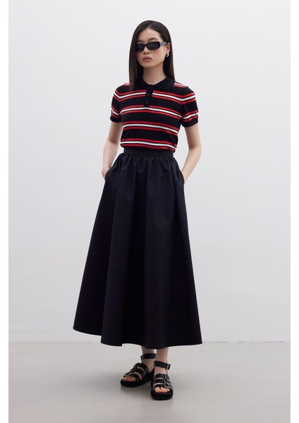 Kadın Siyah Volanlı Pamuklu Poplin Etek – Büzgülü Bel, Yan Cepli, Bluz ve Eşarpla Kolay Kombin