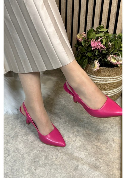 Günlük Kadın Sivri Burun Saten Kumaş Düz Desensiz Ince Arkası Açık Topuklu Model Abiye Ayakkabı 101B fırsatları