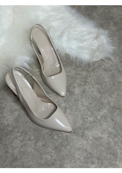 Günlük Kadın Sivri Burun Saten Kumaş Düz Desensiz Ince Arkası Açık Topuklu Model Abiye Ayakkabı 101B fiyatları