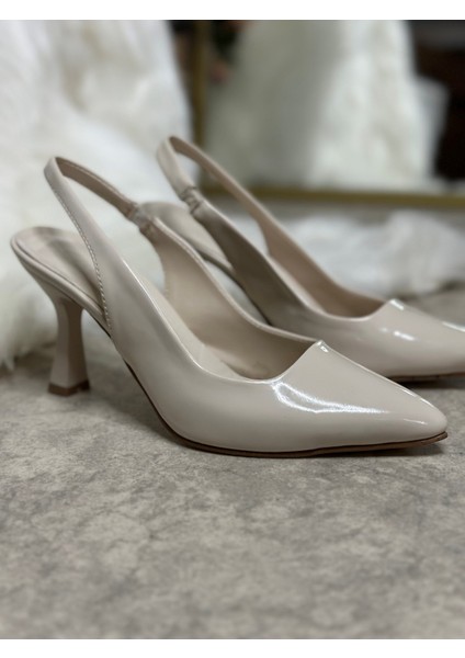 Günlük Kadın Sivri Burun Saten Kumaş Düz Desensiz Ince Arkası Açık Topuklu Model Abiye Ayakkabı 101B