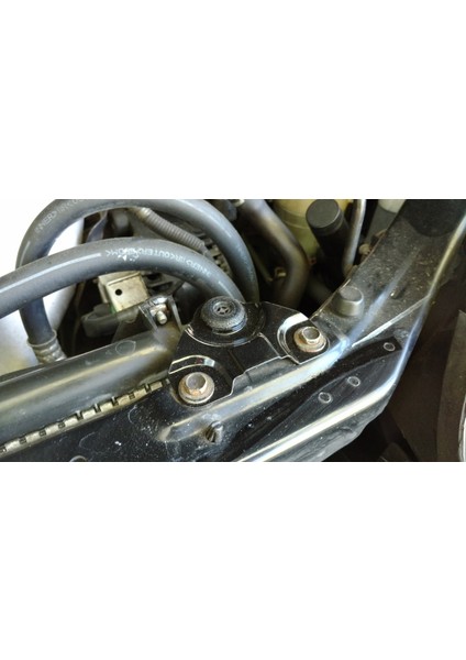 Yeni Honda Prelude Üst Radyatör Burcu T1481053