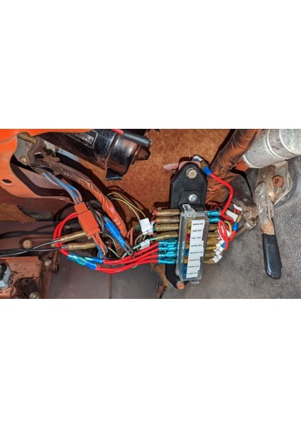 Yeni Toyota KE10 Corolla Sigorta Kutusu Braketi T5147862