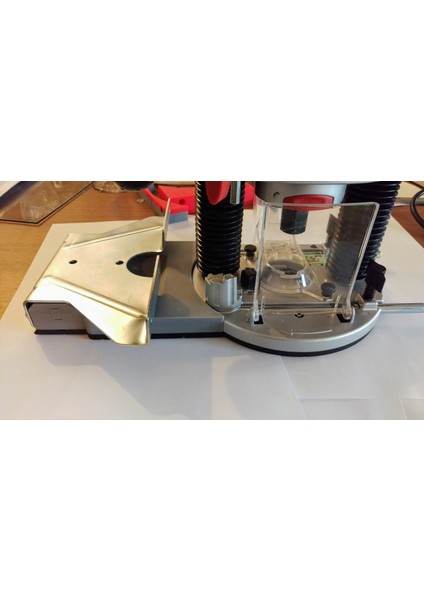 Yeni Bosch Pof 1400 Ace Yönlendirici Uzantısı T2338241 fırsatları