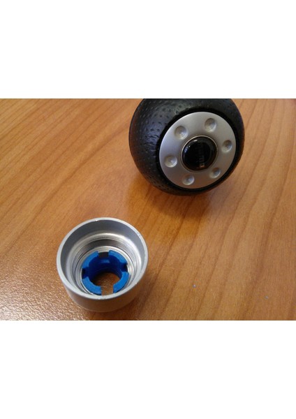 Yeni Subaru Impreza Wrx Için Momo Vites Topuzu Adaptörü T901739 modelleri