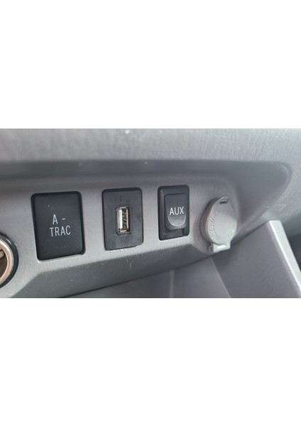 Yeni Toyota Tacoma USB Fiş Adaptörü Nakavt T6031697
