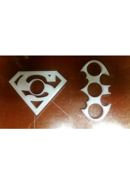 Yeni Superman Vs. Batman Spinners