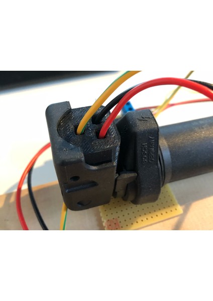 Yeni 3 Kutuplu Buji Konnektörü (Bosch Uyumlu) T4752184 modelleri