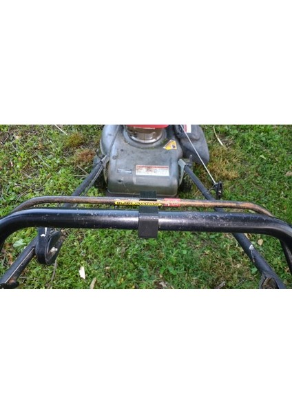 Yeni Çim Biçme Makinesi Motor Çalıştırma Kolu Tutucu T2945086 modelleri