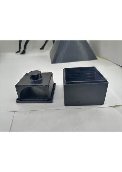 Yeni Gizli Bir Kilidi Olan Bir Tabut. (Plastik Aparattır!!!)