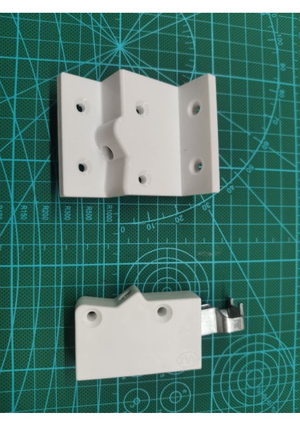 Yeni Dolaplar Için Amplifikatör Gölgelik (Plastik Aparattır!!!)