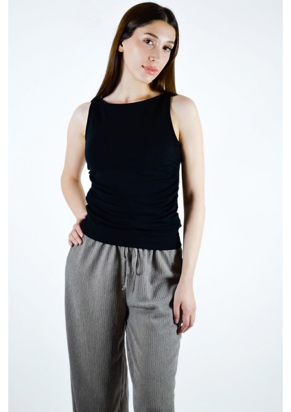 Yanları Büzgü Detaylı Kayık Yaka Basic Body