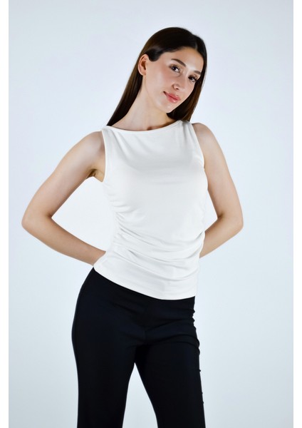 Yanları Büzgü Detaylı Kayık Yaka Basic Body