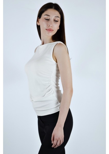 Yanları Büzgü Detaylı Kayık Yaka Basic Body fırsatları