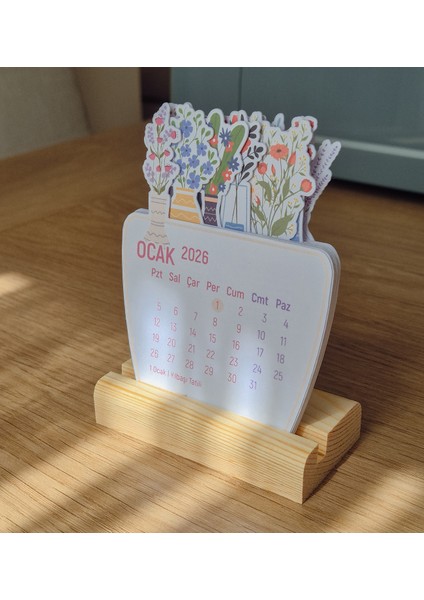 Çiçekli Masaüstü Takvimi, Ahşap Standlı 2026 Yılı Takvim 9X11 cm