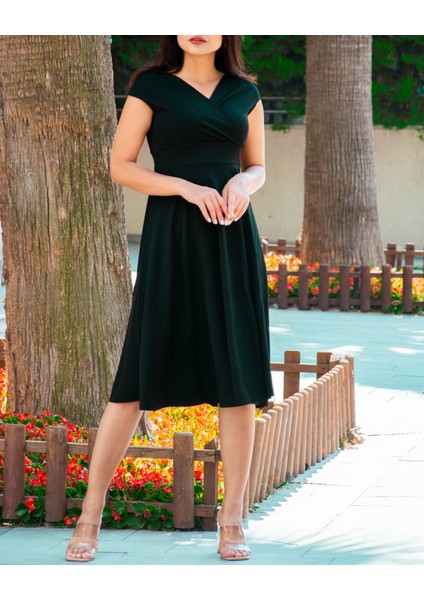 Düşük Omuz Eteği Pileli Krep Kumaş Midi Boy Elbise