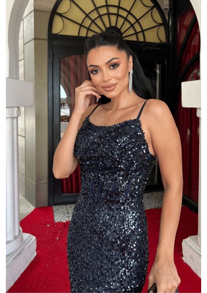 Pul Payet Kumaş Degaje Yaka Askılı Abiye Elbise - Lacivert fırsatları