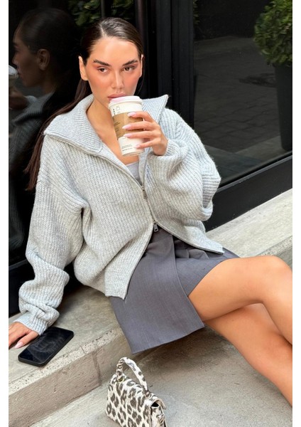 Açık Gri Çift Fermuarlı Kadın Triko Hırka MG2532 indirimleri