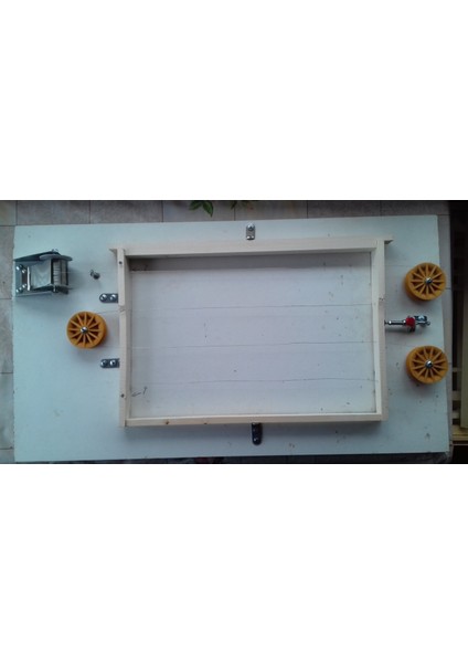 Yeni Teli Kovan Çerçevesine Gerdirmek Için Silindir (Plastik Aparattır!!!)