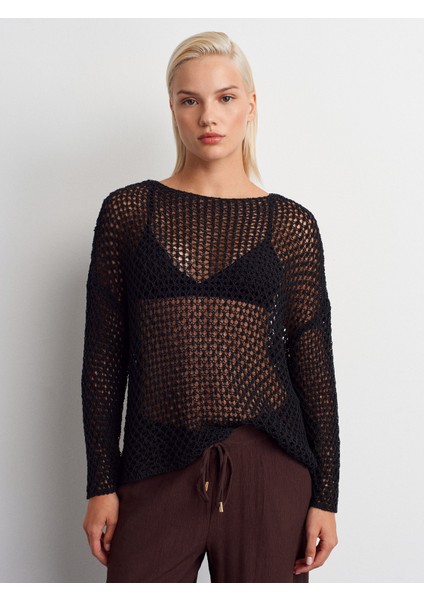 10807 Kayık Yaka Ajurlu Triko Kazak-Siyah
