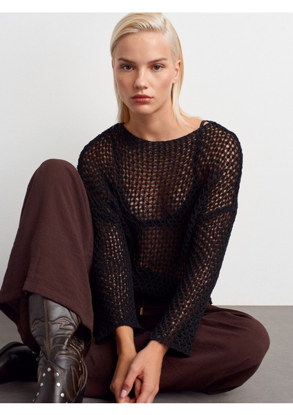 10807 Kayık Yaka Ajurlu Triko Kazak-Siyah modelleri