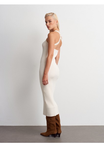 90253 Halter Yaka Fitilli Triko Elbise-Ekru fiyatları