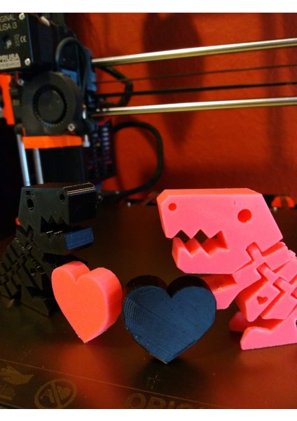 Yeni Fi ve Fina Için Kalp ve Çiçek T2758432