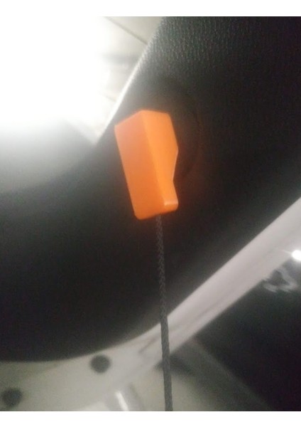 Yeni Mazda 3 Bagaj Gölgelik Mandalı T3811088