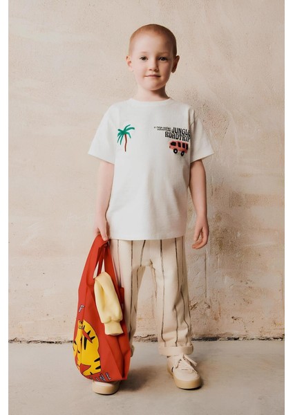 Erkek Çocuk Grafiti Kabartma Sırt Bakı Detaylı Alt-Üst Takım