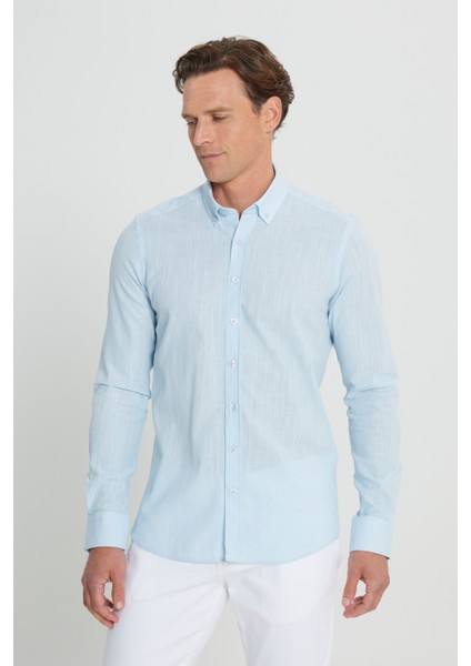 Erkek Açık Mavi Slim Fit Düğmeli Yaka Keten Görünümlü %100 Pamuk Flamlı Gömlek fırsatları