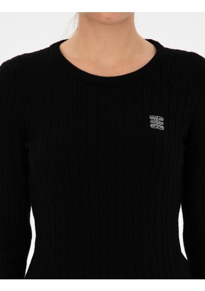 Kadın Siyah Slim Fit Basic Kazak 50317072-VR046