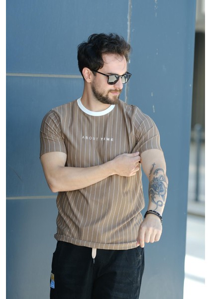 About Baskılı Çizgili Bisiklet Yaka Slim Fit Erkek Tshirt fiyatları