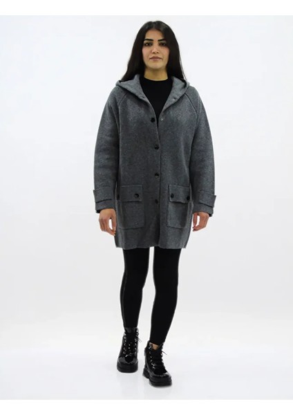 Kapüşonlu Zımba Düğmeli Ceket