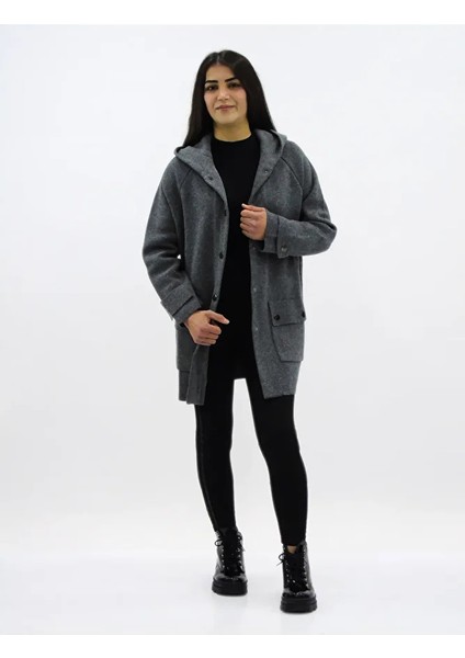 Kapüşonlu Zımba Düğmeli Ceket fırsatları