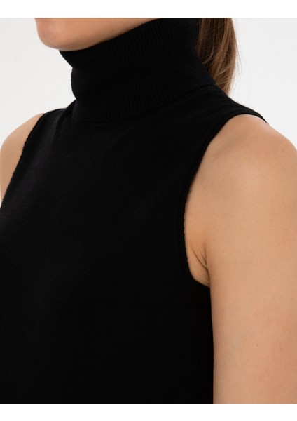 Kadın Siyah Slim Fit Kazak 50316336-VR046