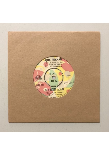 Ajda Pekkan Boşvermişim Dünyaya - Sevdiğim Adam 45 Lik Plak (Orjinal 1967 Dönem Baskı 45 Lik Plak)