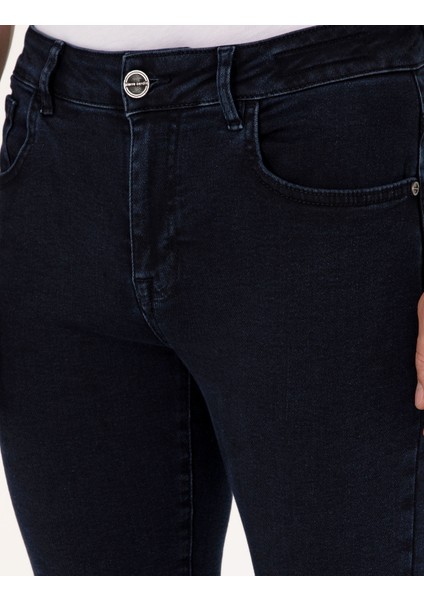 Erkek Lacivert Slim Fit Jean Pantolon 50315248-VR033 indirimleri