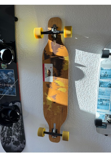 Yeni Kamyonların Içinden Geçmek Için Longboard Duvar Montajı T3562883 indirimleri