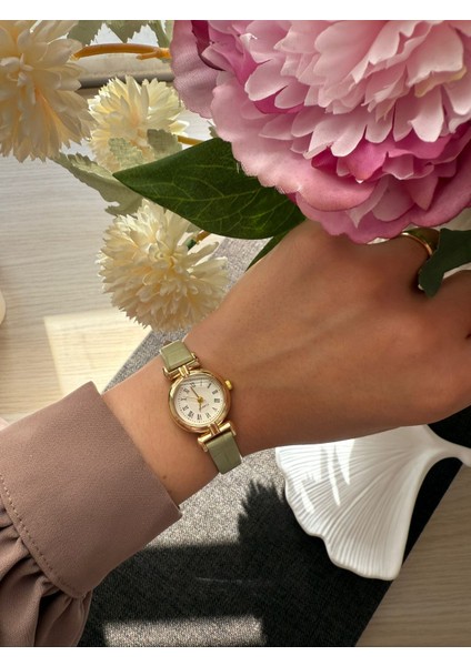 Retro Minimal Deri Kordon Vintage Kadın Kol Saati modelleri