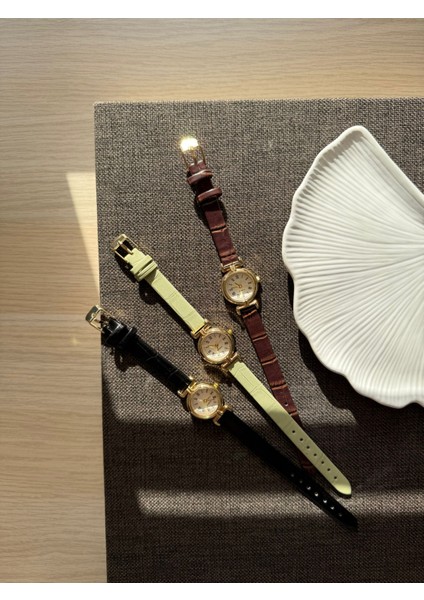 Retro Minimal Deri Kordon Vintage Kadın Kol Saati fırsatları