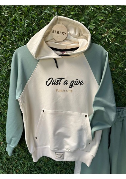 Oust A Give Baskılı Kız Eşofman Takımı modelleri